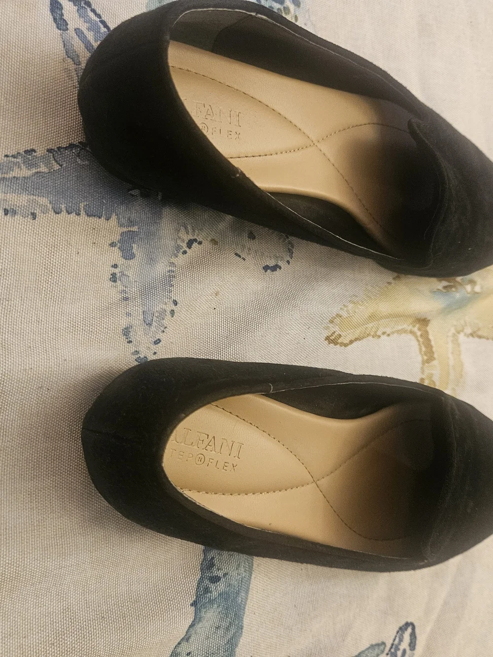 Alfani velvet upper